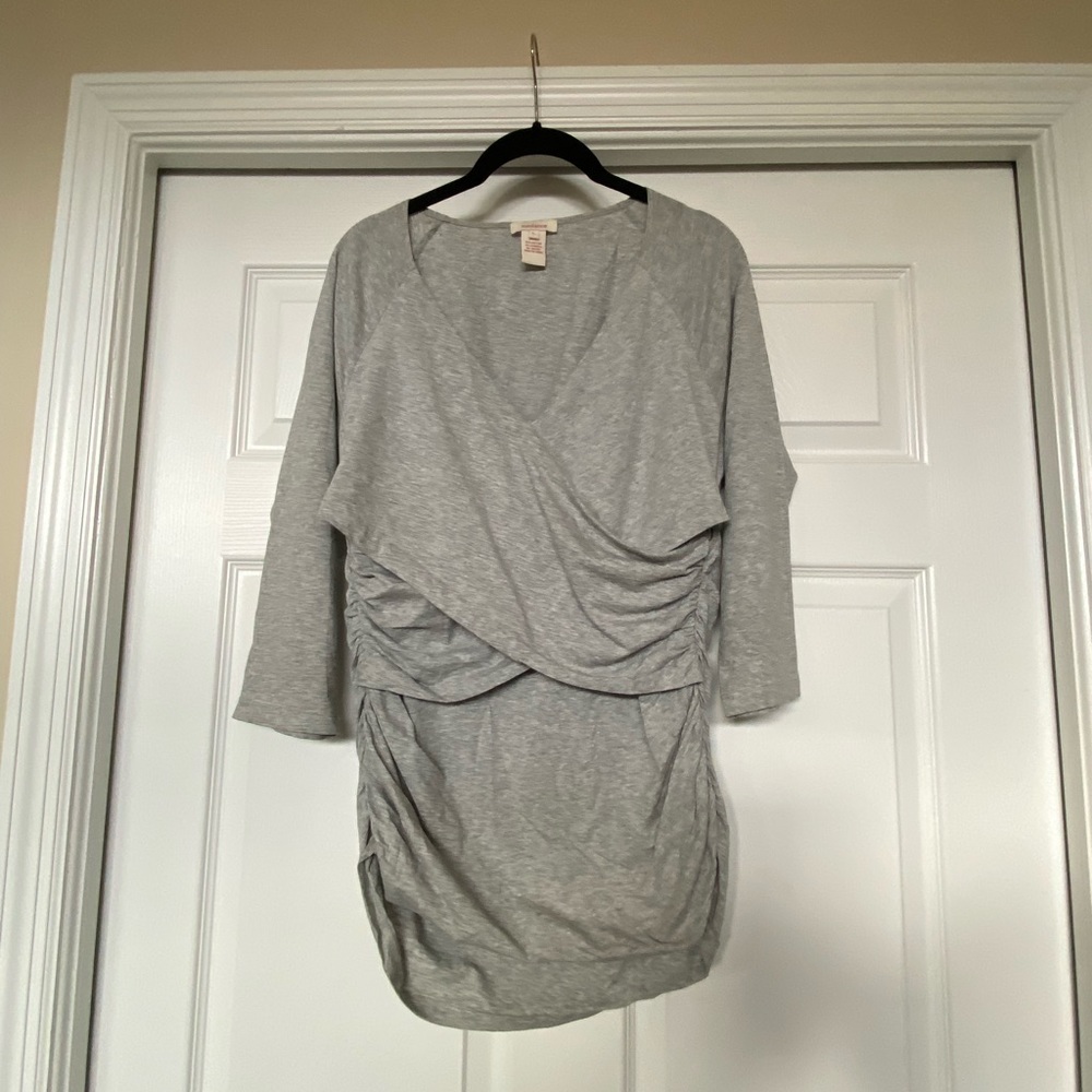 Sundance Wrap Tee size Large light gray cotton